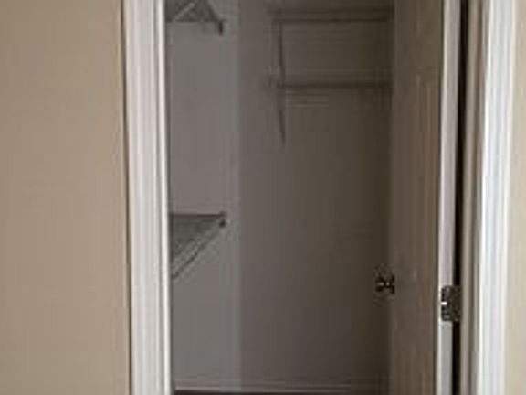 4th image of 1115 SW Lost Trail Dr