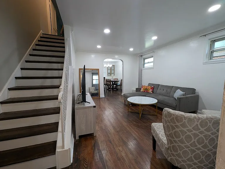 3015 Glen Ave — Photo 3