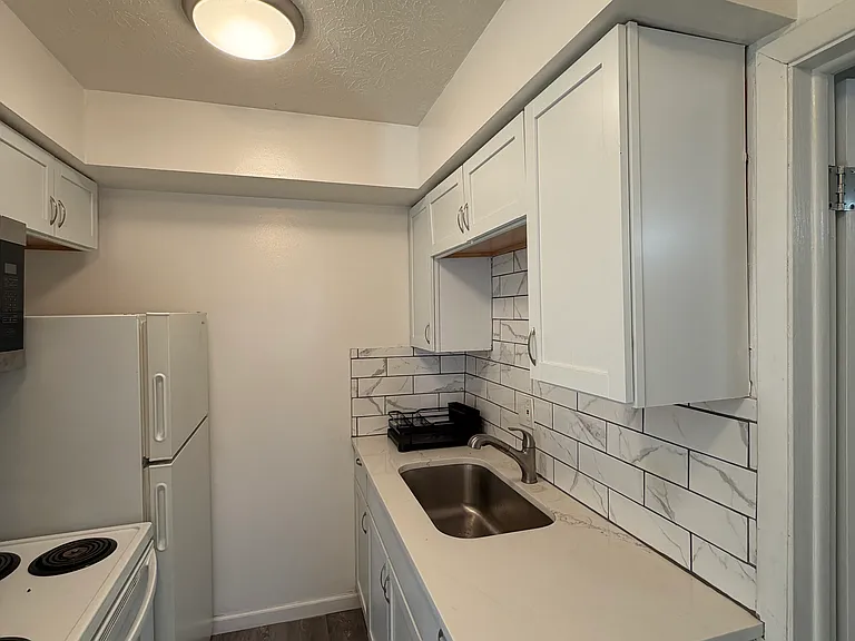 13395 Madison Ave #102 — Photo 4