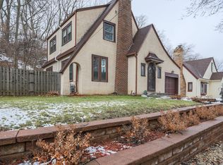 447 Forest Dr, Council Bluffs, IA 51503