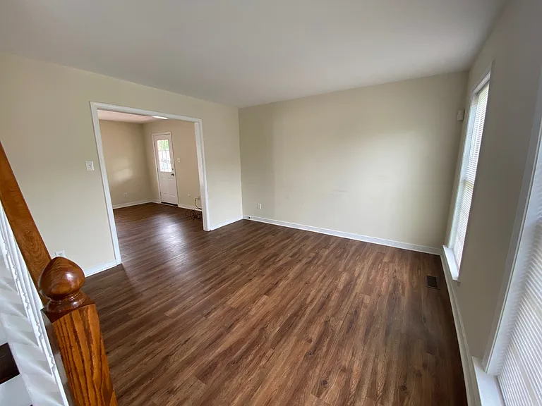 1608 Wallace St — Photo 34