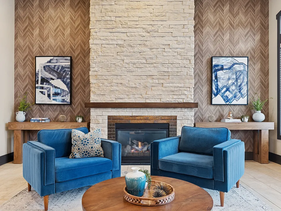 Fireplace Lounge