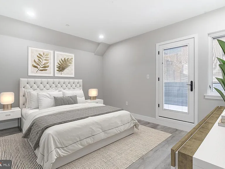 1715 Montrose St #2 — Photo 5