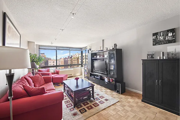 Sold by Stribling | media 11