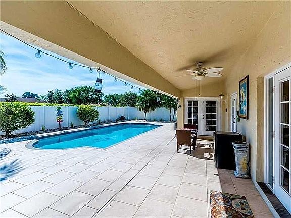5th image of 19730 NW 9th Dr