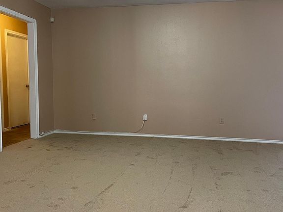 3rd image of 1408 Bluff View Dr