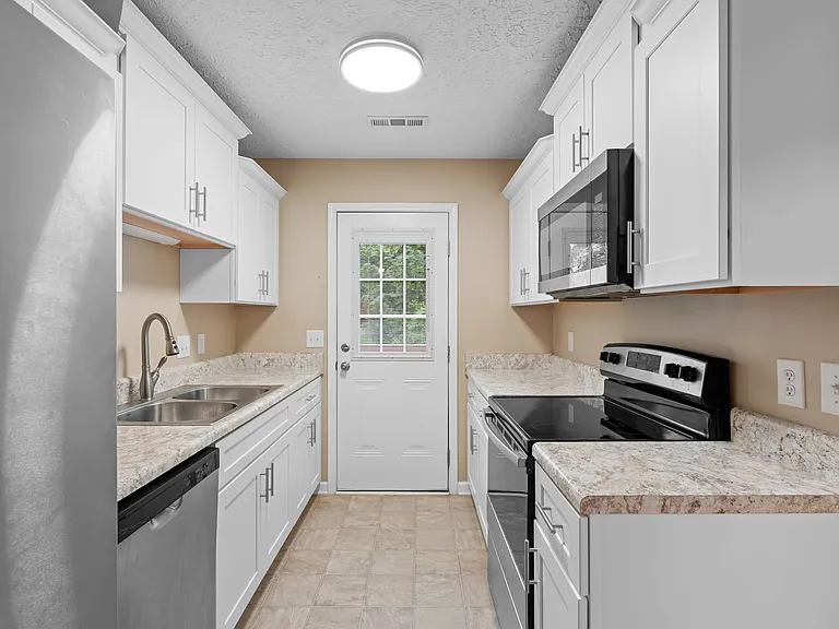 3056 Casa Dr — Photo 13