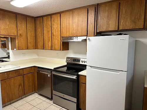 1521 Racquet Club Dr #B Photo 1