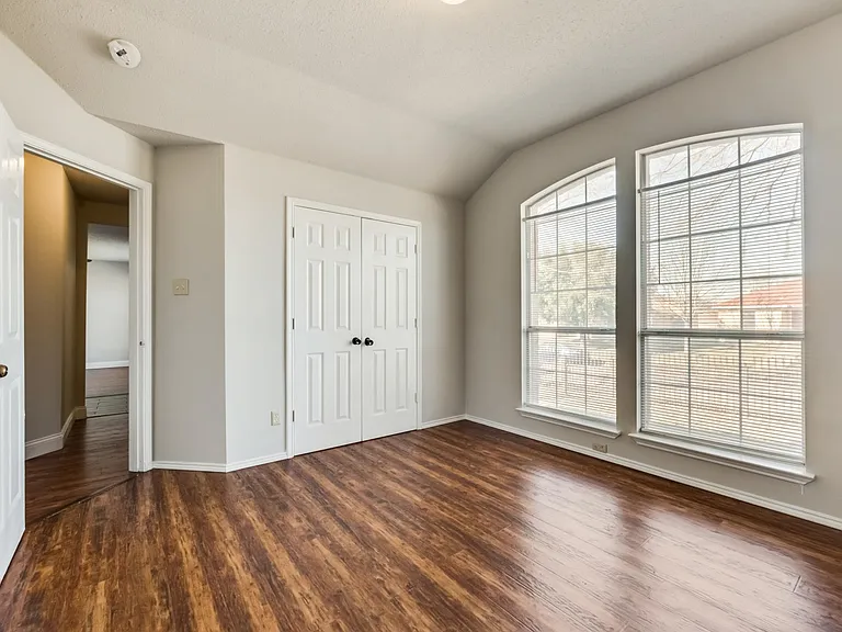 8028 Texridge Dr — Photo 4
