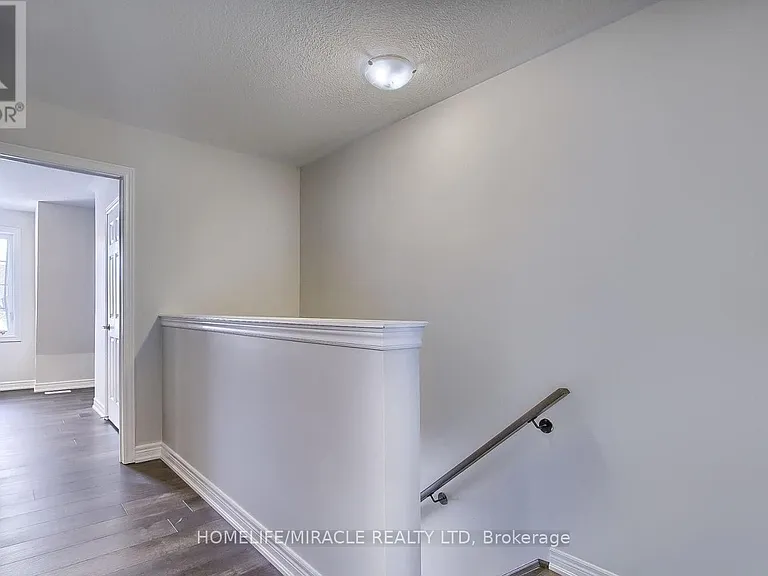 70 Knotty Pine Ave — Photo 20