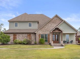 2874 Sandra Dr, Sulphur, LA 70665