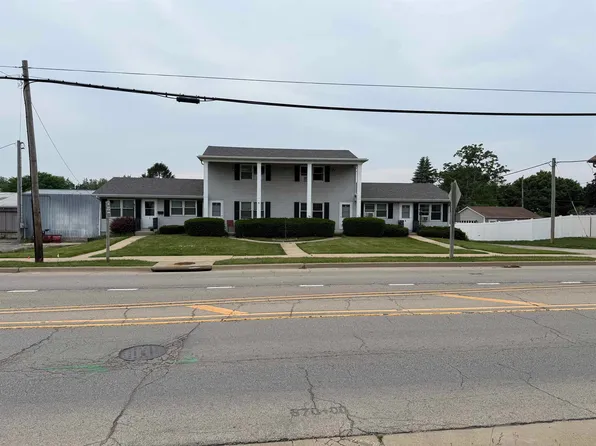 314 Schuyler St, Lena, IL 61048