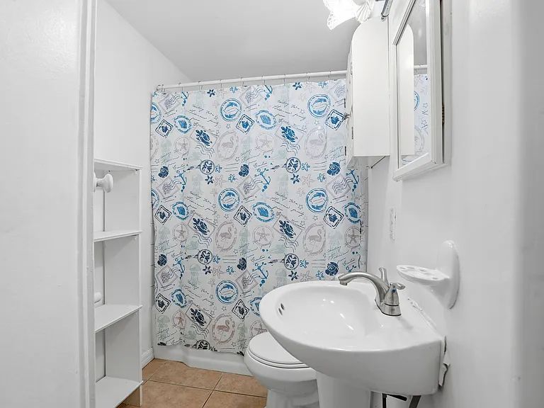 409 Lebeau St — Photo 4