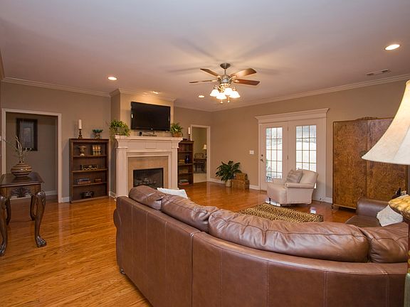 2nd image of 8213 Brighton Dr