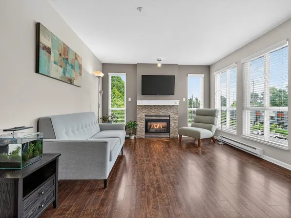 8495 Jellicoe St #310, Vancouver, BC V5S 2J4