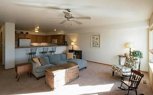 4419 E Court St — Photo 2