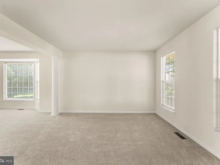 8309 Double Eagle St — Photo 10