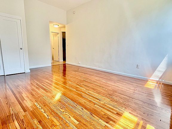 3rd image of 40 W 88th St APT 4B
