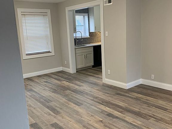 3rd image of 5878 Nottingham Ave