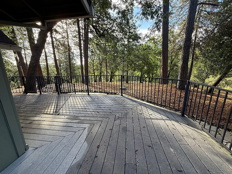 17425 Alexandra Way — Photo 49