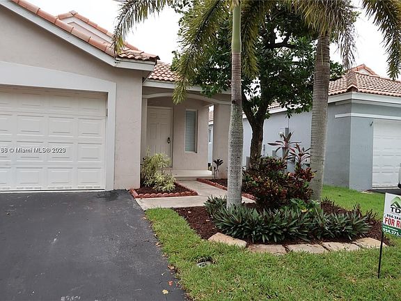 2nd image of 4390 Dogwood Cir