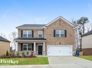 3282 Hawthorn Farm Blvd, Loganville, GA 30052