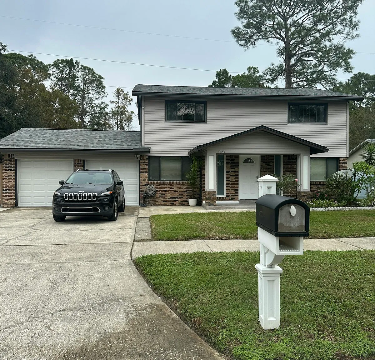 4123 Lazy Hollow Ln N — Photo 1