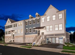 5 Periwinkle Ln, Warren, NJ 07059