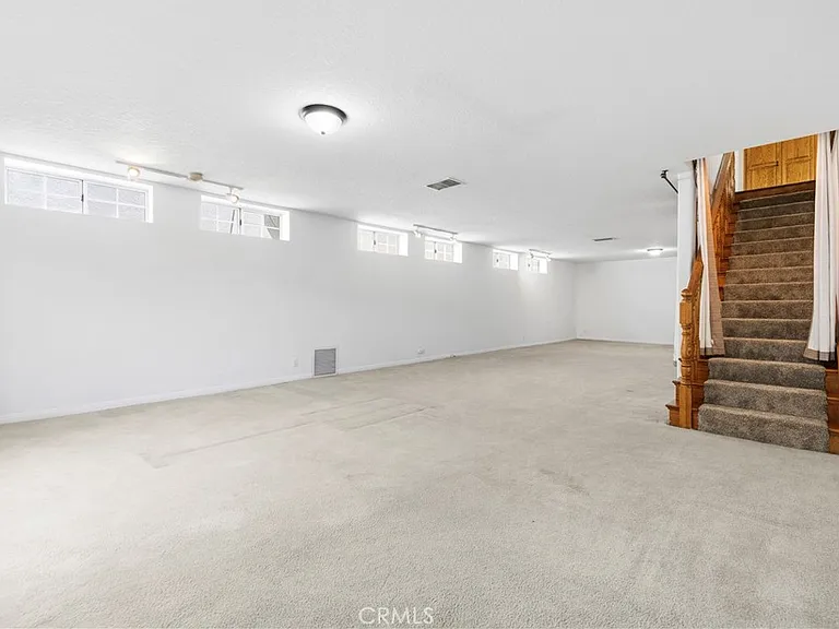 9141 Wheatland Ave — Photo 19