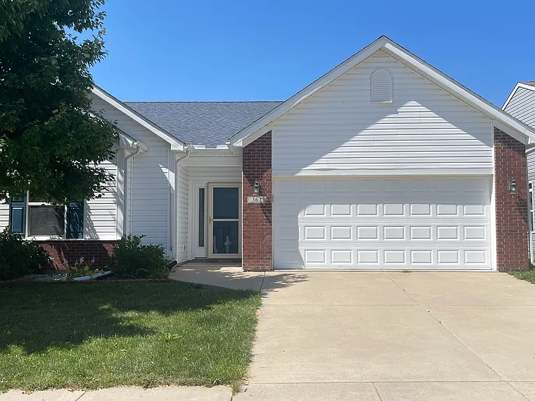 362 Chapelhill Dr — Photo 1