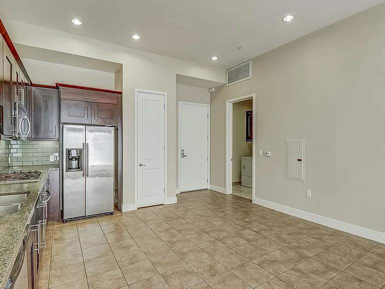 Axis 2300 Apartments — Photo 112