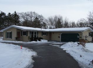 5801 W Martin Rd, McHenry, IL 60050