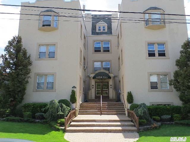 1st image of 714 School St