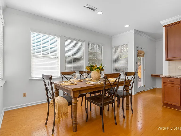 729 Lake Artesia Ln — Photo 25