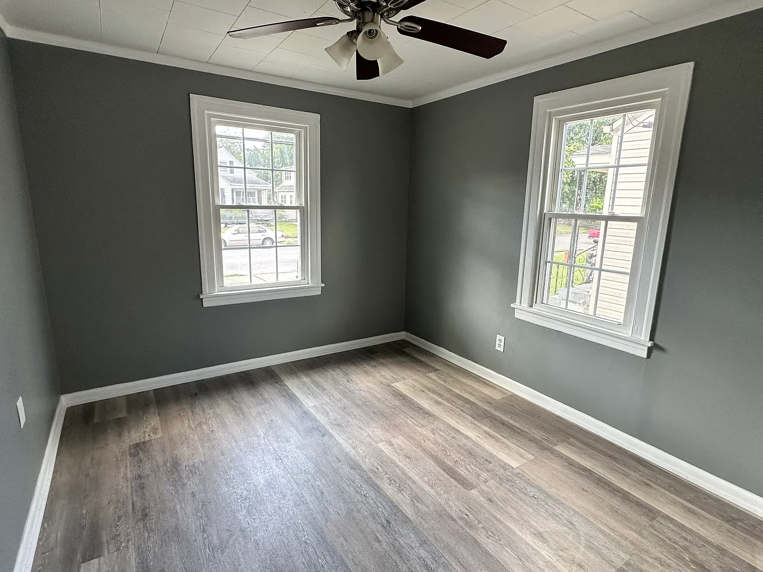 2 bed, 698 sqft, $1,300 — Photo 4