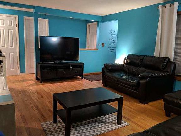 3rd image of 4524 W 88th Pl