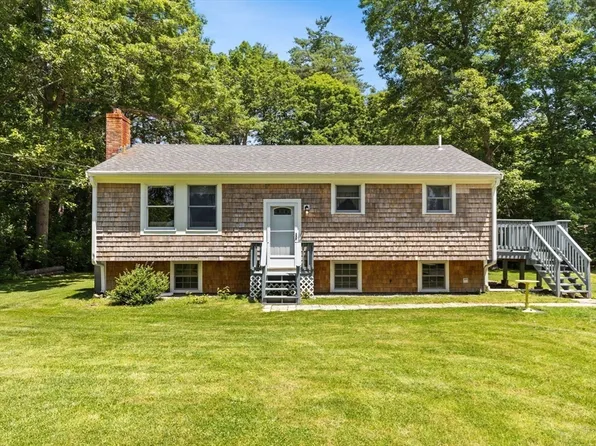 25 Palmer Mill Rd, Halifax, MA 02338