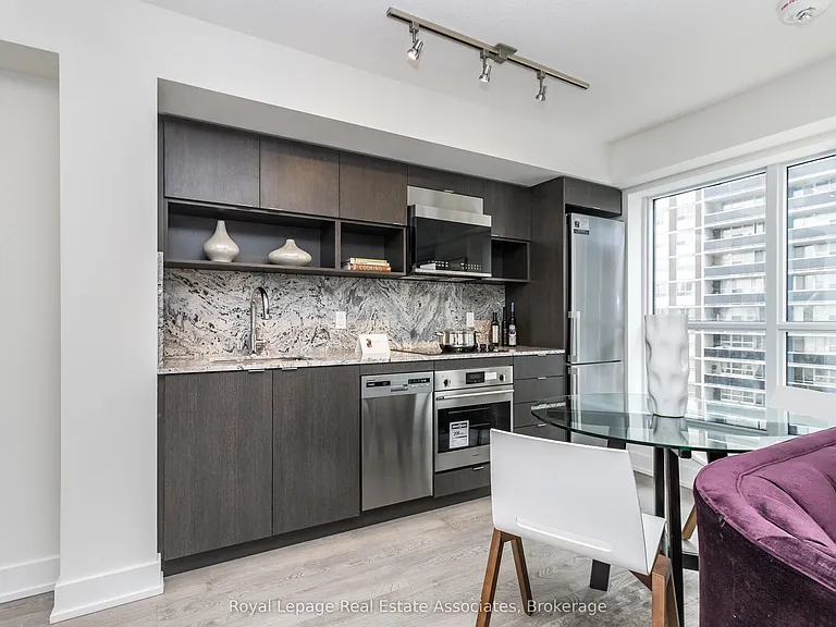 9 Mabelle Ave #1325 — Photo 4