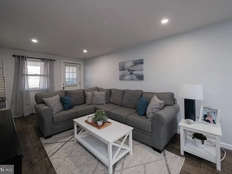 2640 Grandview Blvd — Photo 60