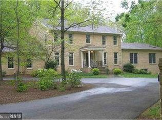 9005 Winding Creek Ln, Vienna, VA 22182