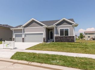 317 7th St, Perry, IA 50220