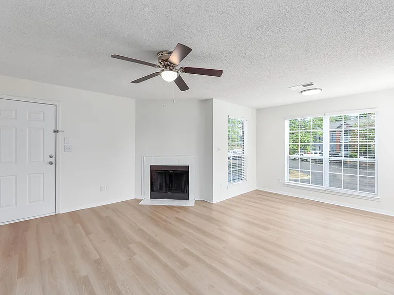 Northridge Apartments — Photo 19