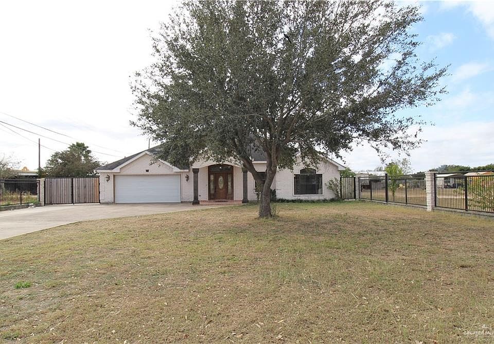 1st image of 202 N Los Cerritos Cir