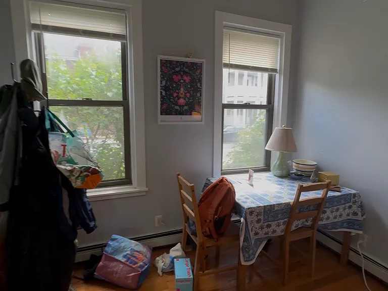 564 Putnam Ave #1R — Photo 4