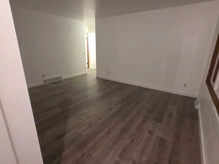 810 Pulley Dr — Photo 3