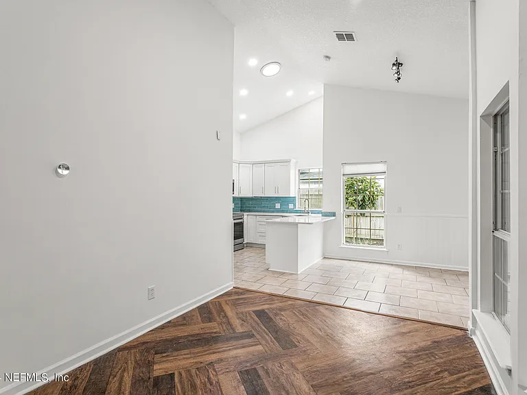 8621 Goodbys Trace Dr — Photo 30