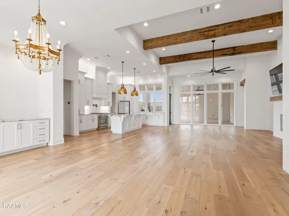106 Little Hickory Ct, Lafayette, LA 70508