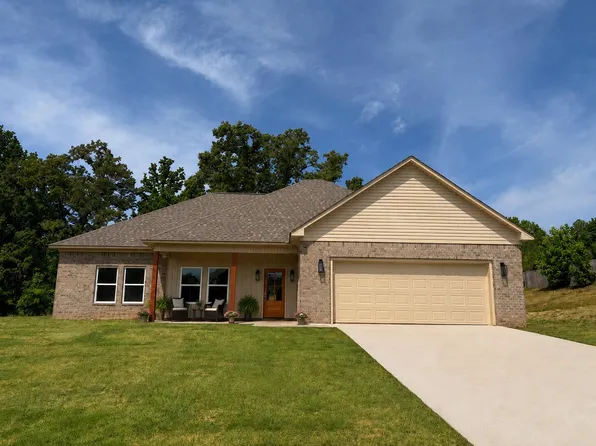 185 Olde Towne Dr, Pontotoc, MS 38863