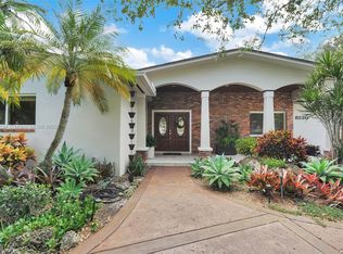 8220 SW 162nd St, Palmetto Bay, FL 33157