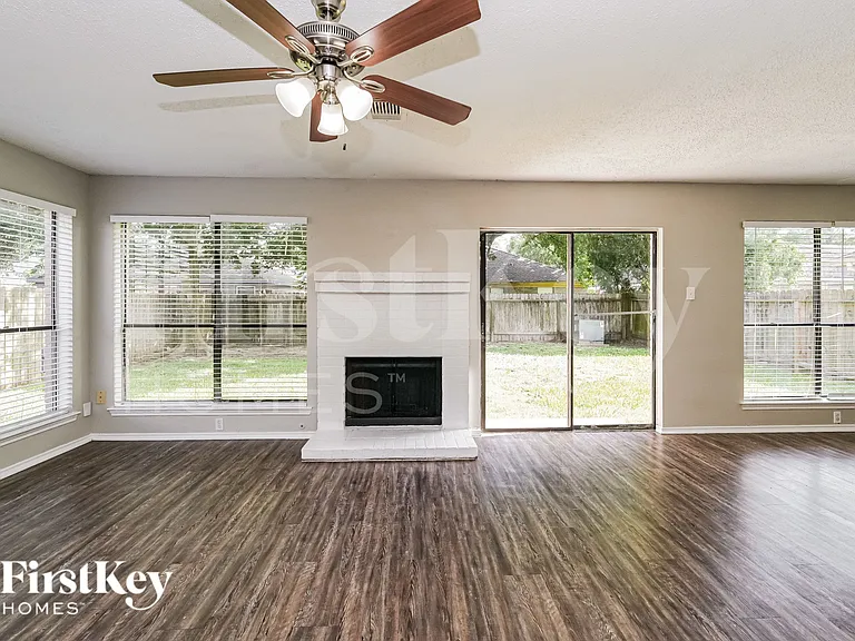 15511 Evergreen Grove Dr — Photo 4